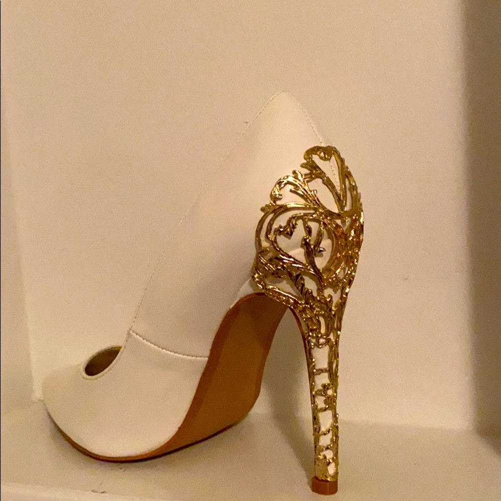White Pumps
